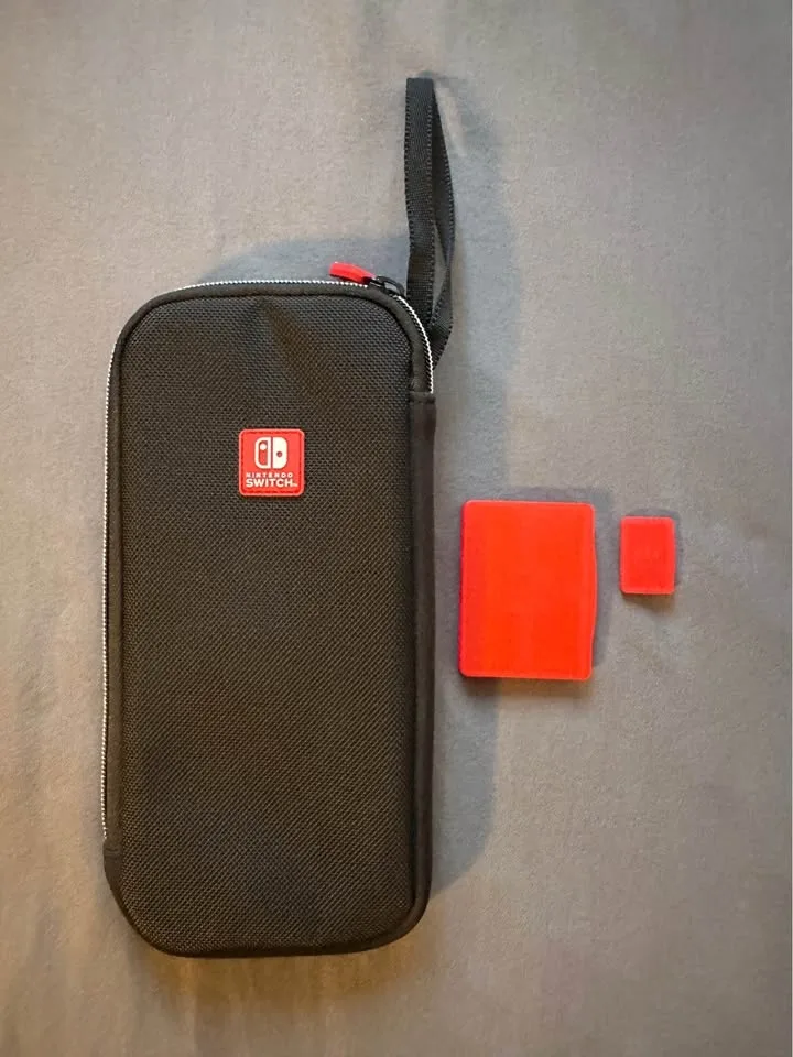 Nintendo Switch V2 with FIFA 18 bundle image indicator(4)