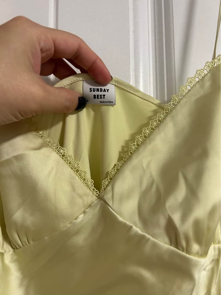Aritzia Sunday Best Slip dress Butter yellow size S - photo 2