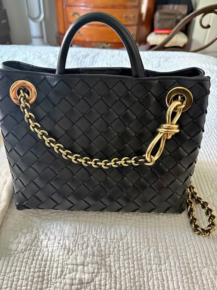 Bottega Venetta Black Small Andiamo Purse