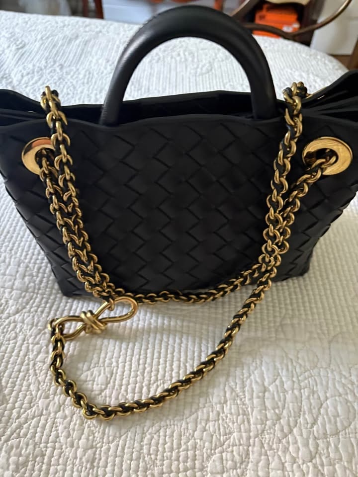 Bottega Venetta Black Small Andiamo Purse - photo 2
