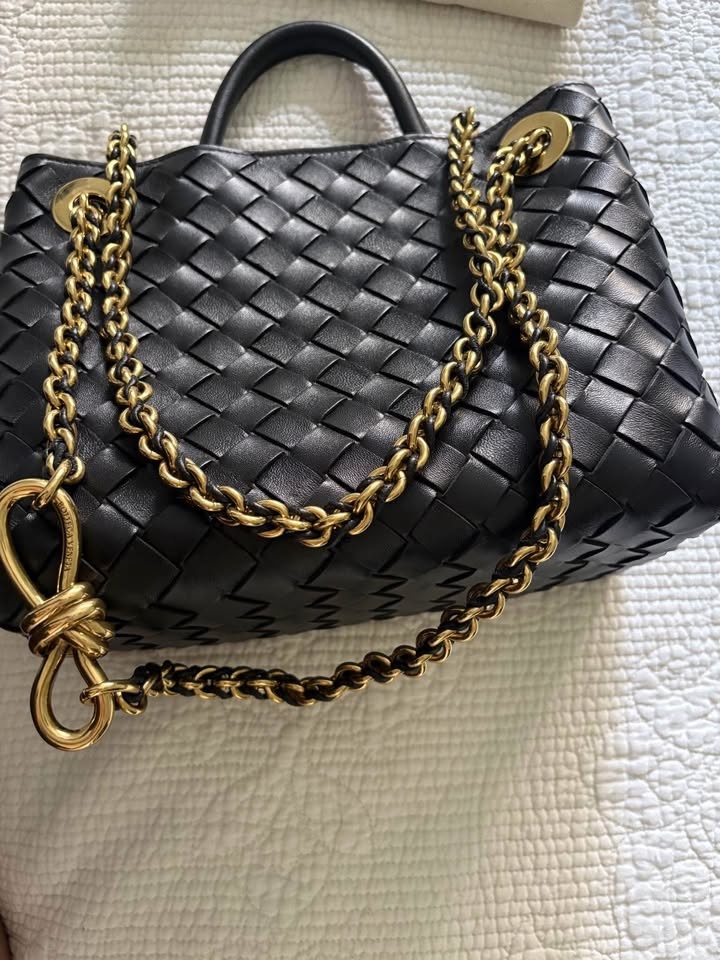 Bottega Venetta Black Small Andiamo Purse - photo 3