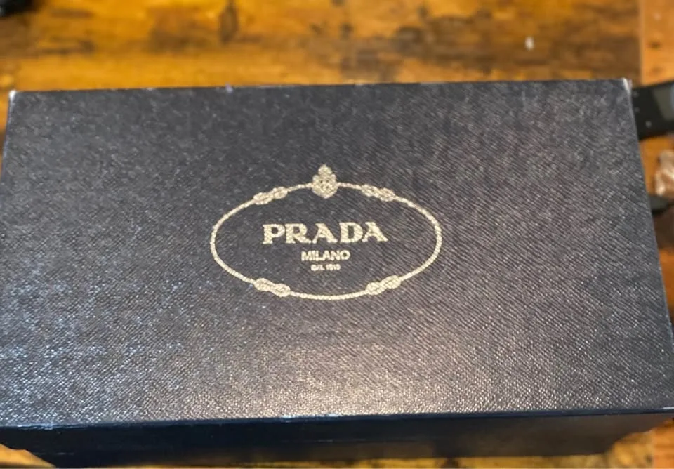 PR@D@ MILANO image indicator(5)