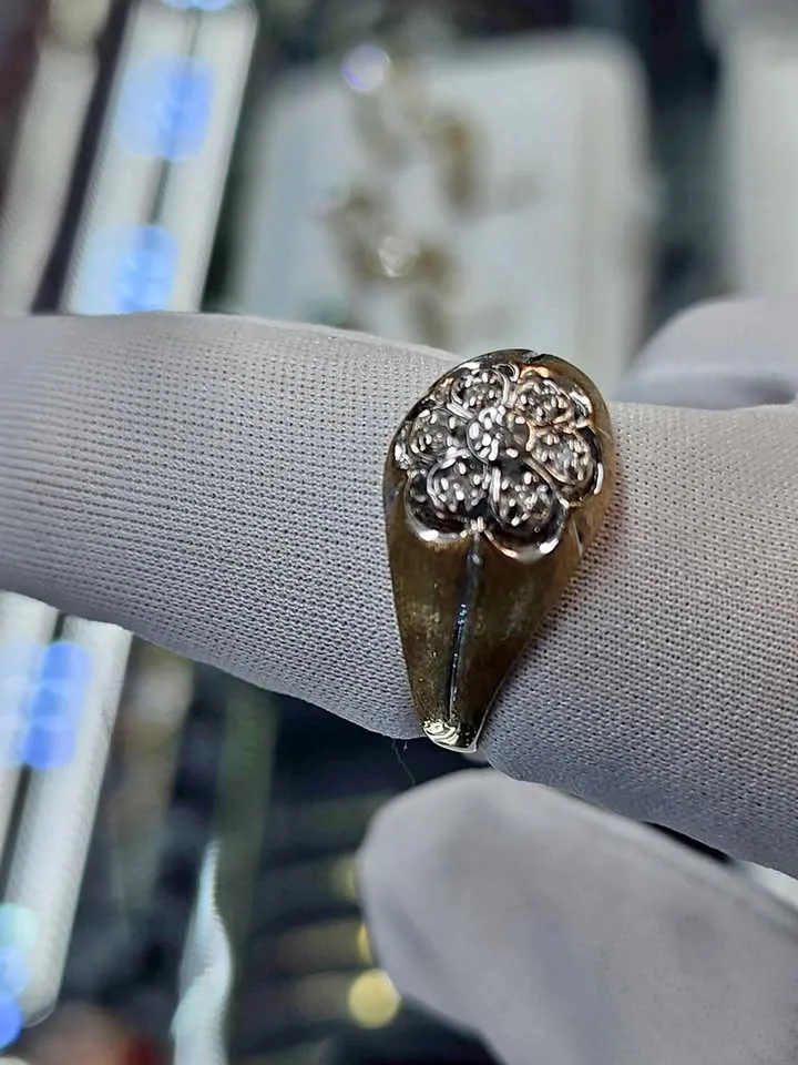 Diamonds 10k Gold Ring Size 11 thumbnail