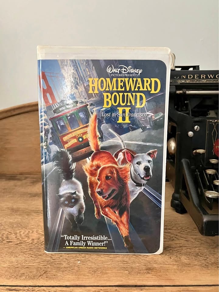 Disney Homeward Bound 2 VHS