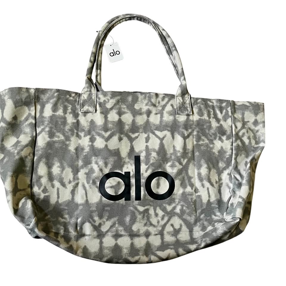 Alo yoga shopper tote bag