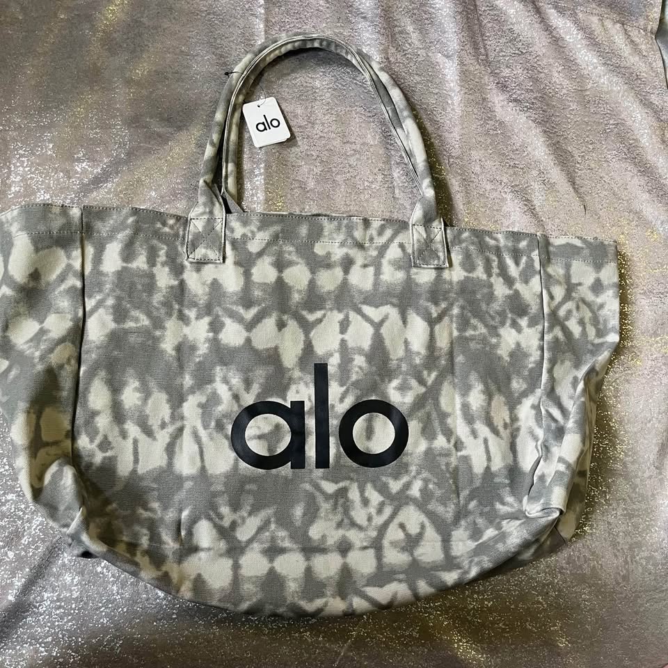 Alo yoga shopper tote bag - photo 2