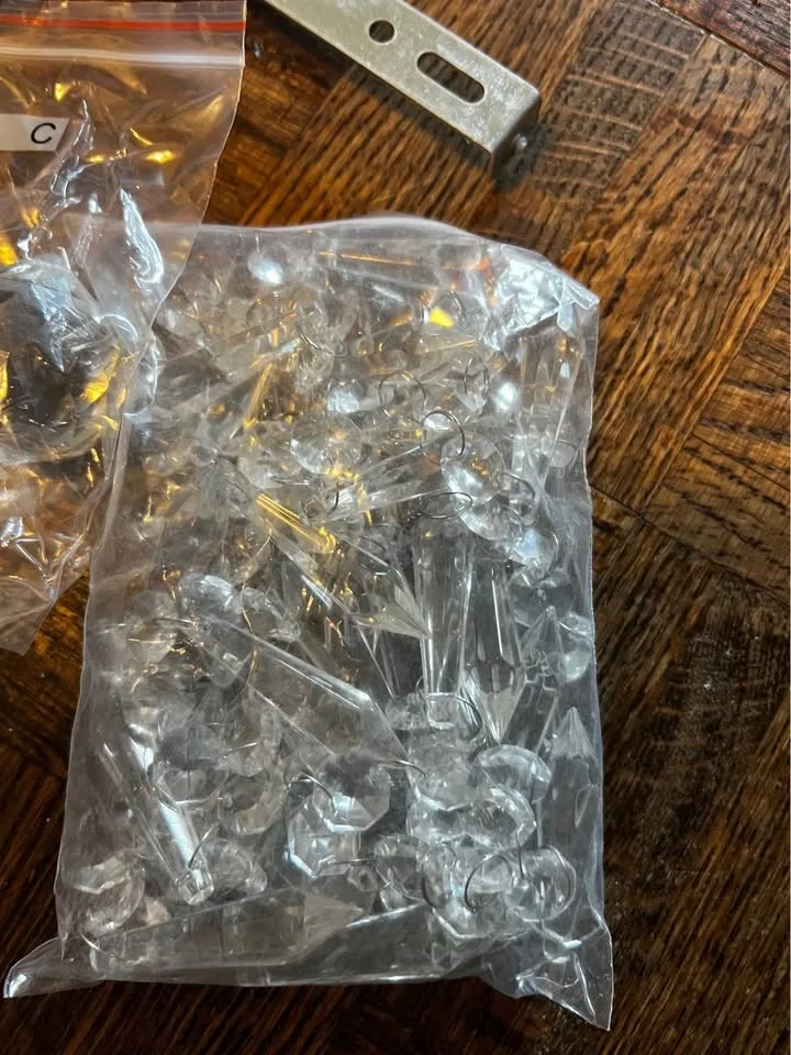 Crystal ceiling chandelier with issues image indicator(6)