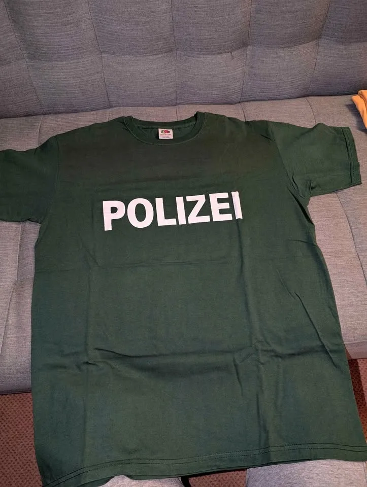 Polizei t-shirt Hamburg, Germany