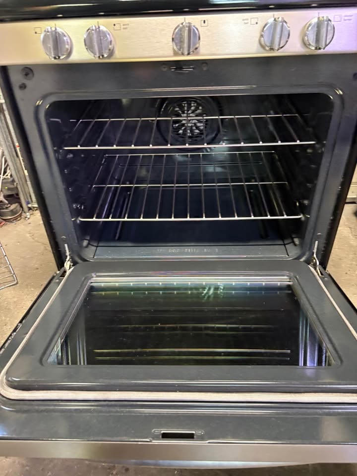 Frigidaire Gas Range 30" - photo 3