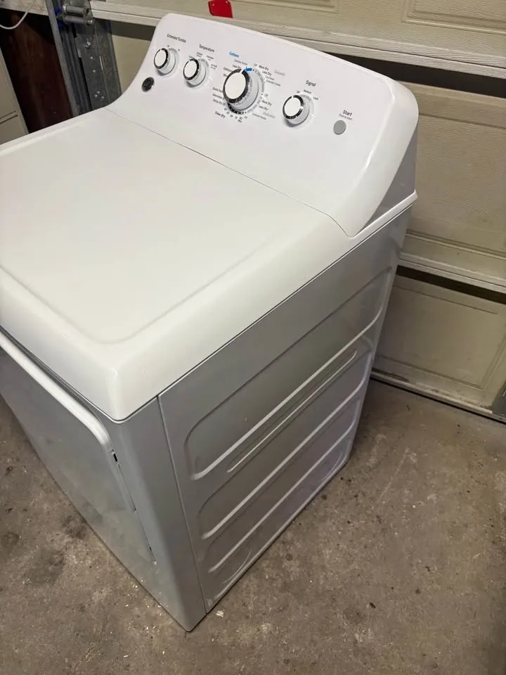 Like New Ge ⚡️ Electric Dryer 27" image indicator(3)