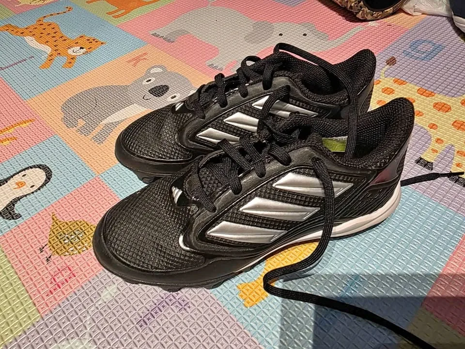 Adidas black sz 3.5 turf cleats