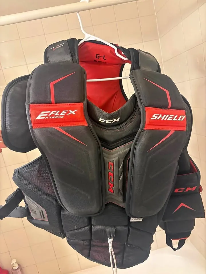 CCM E-Flex Goalie Chest Protector SR-L – Good Condition