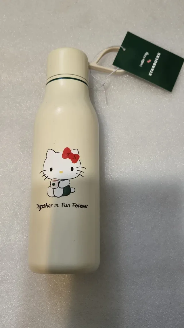 Starbucks and Hello Kitty: Water bottle image indicator(2)