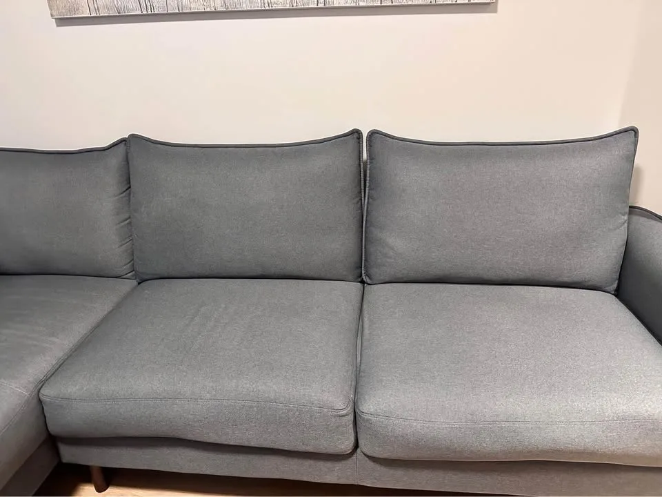 Moving sale- sectional sofa image indicator(2)
