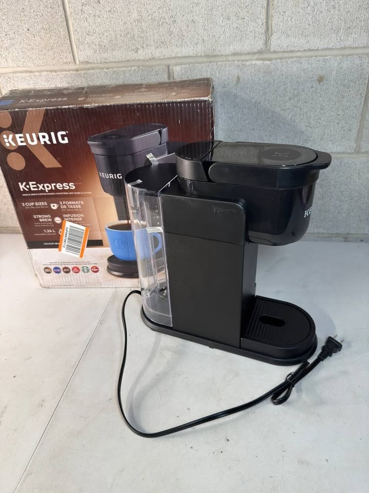 Keurig K-Express Single Serve K-Cup Pod Coffee Maker ‼️damaged‼️ - photo 2