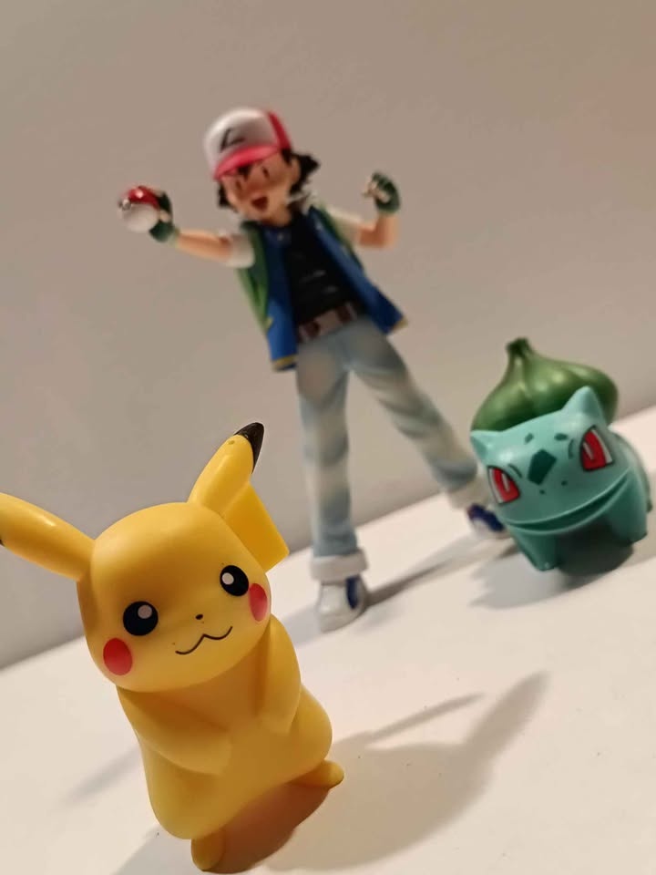 Ash and Pikachu - photo 3