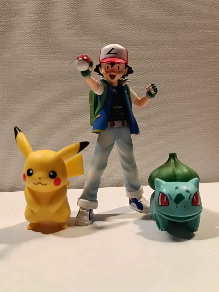 Ash and Pikachu - photo 5