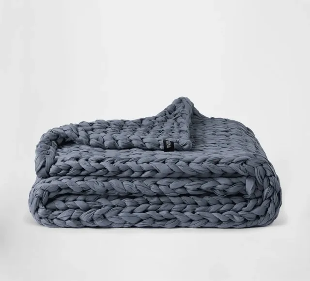 Silk and Stone Hand Knitted Weighted Blanket image indicator(2)