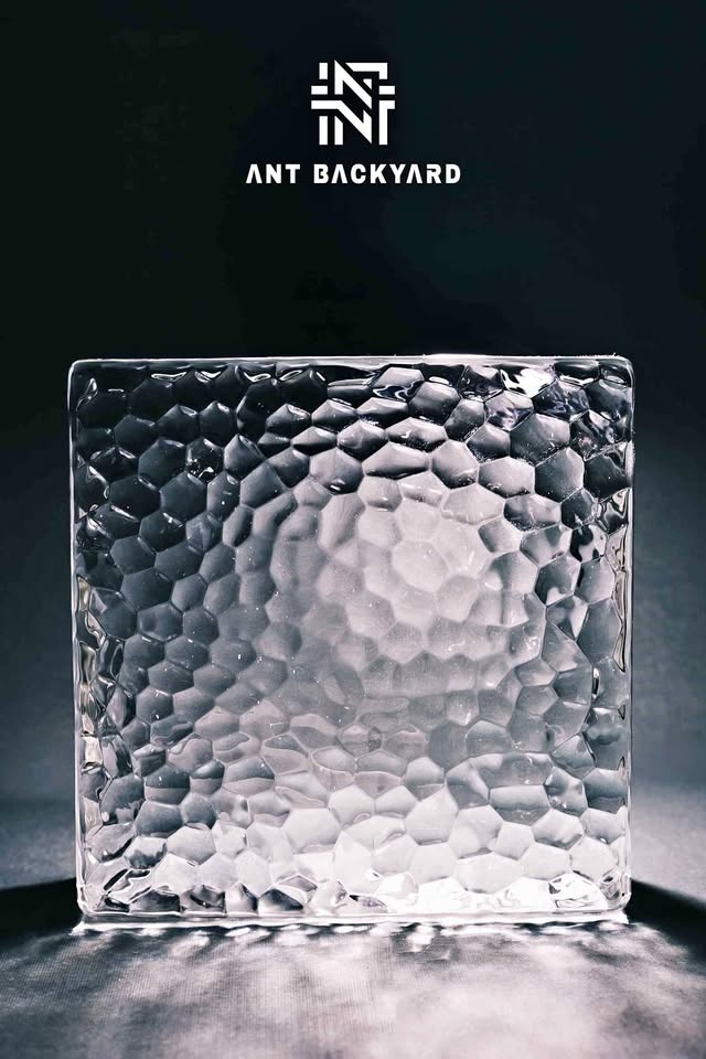 Clearance In stock Morden glass block 13000009
