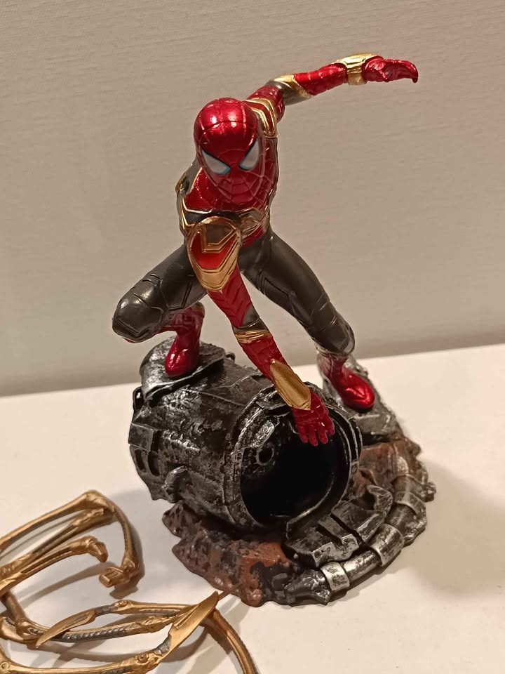 Spider-Man figure - photo 3