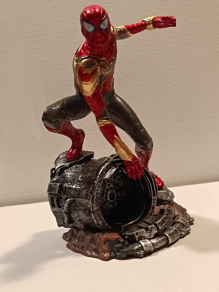 Spider-Man figure - photo 5