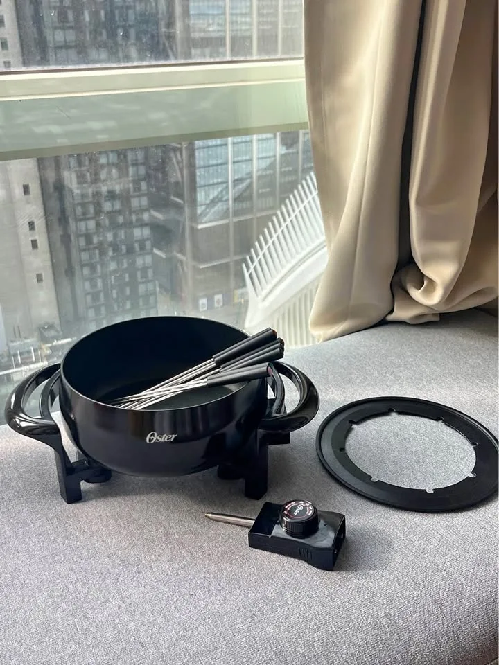 Oster Titanium Infused DuraCeramic 3 Quart Fondue Pot