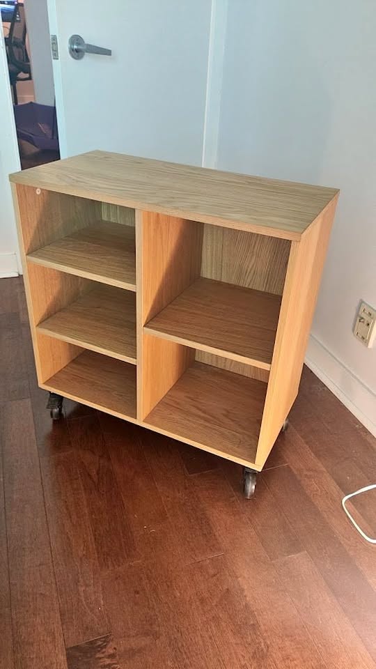 Shelf (on wheels)