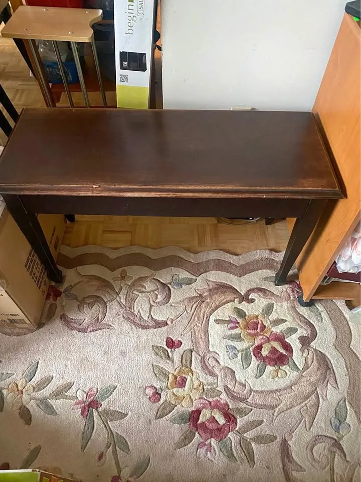 Piano bench