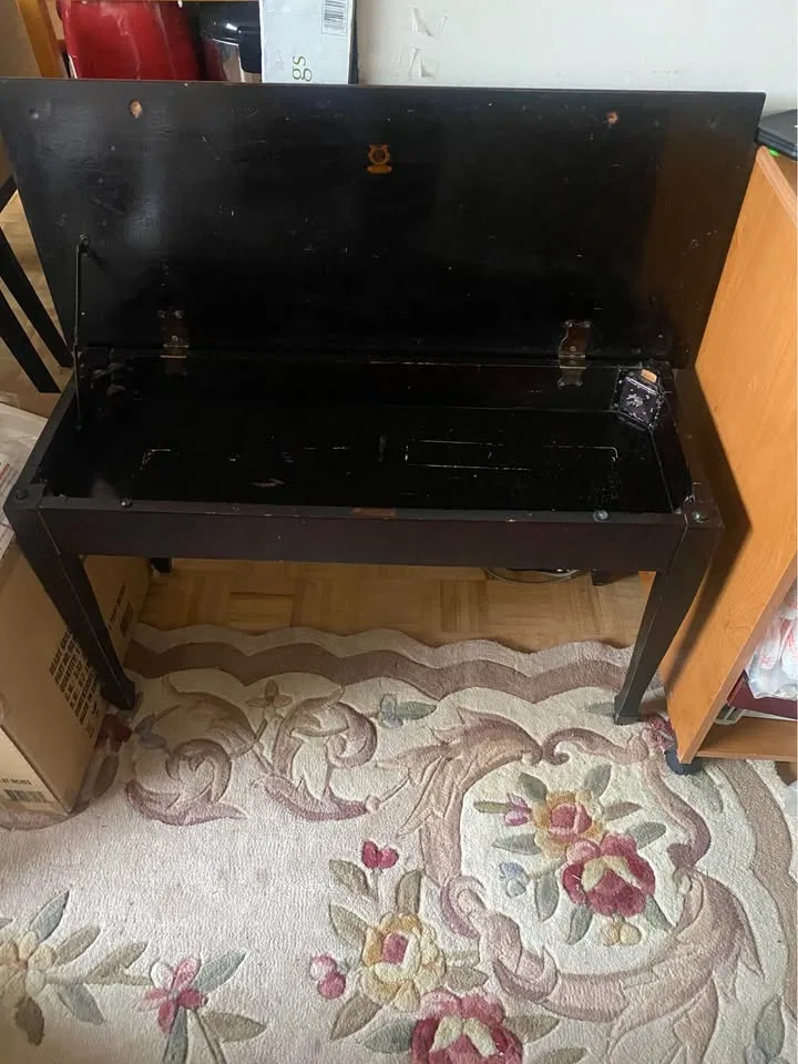 Piano bench image indicator(2)