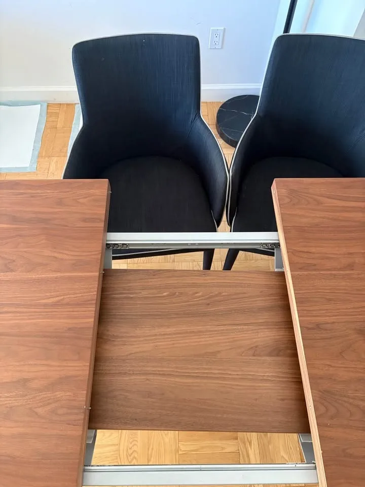 Wooden extendable dining table image indicator(2)