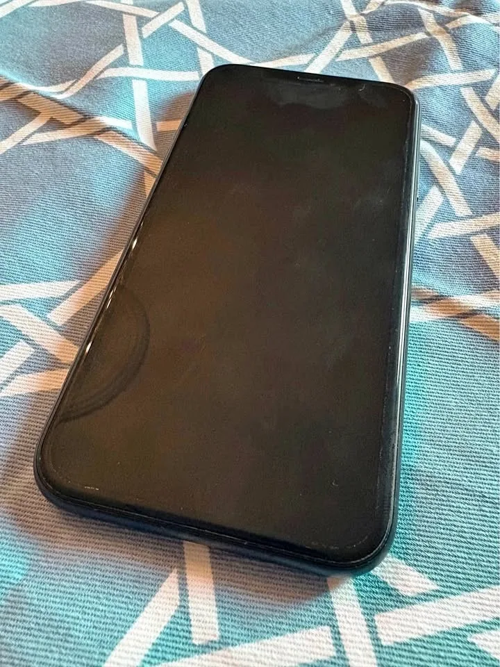 📱 iPhone XR 128GB (Black) — Gift-Ready, Excellent Condition! ⚡