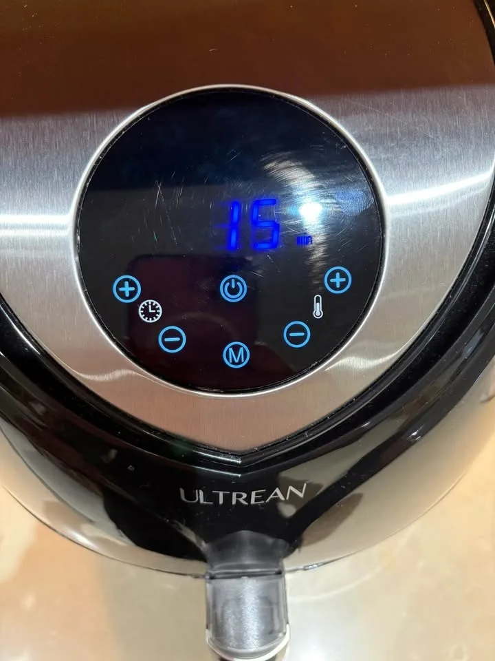 🔥 HOLIDAY FLASH DEAL! Ultrean 6-Qt XL Air Fryer – Like New 🎄✨ image indicator(4)