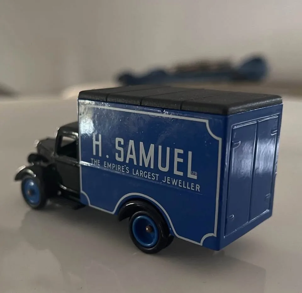 Bedford Die Cast image indicator(3)