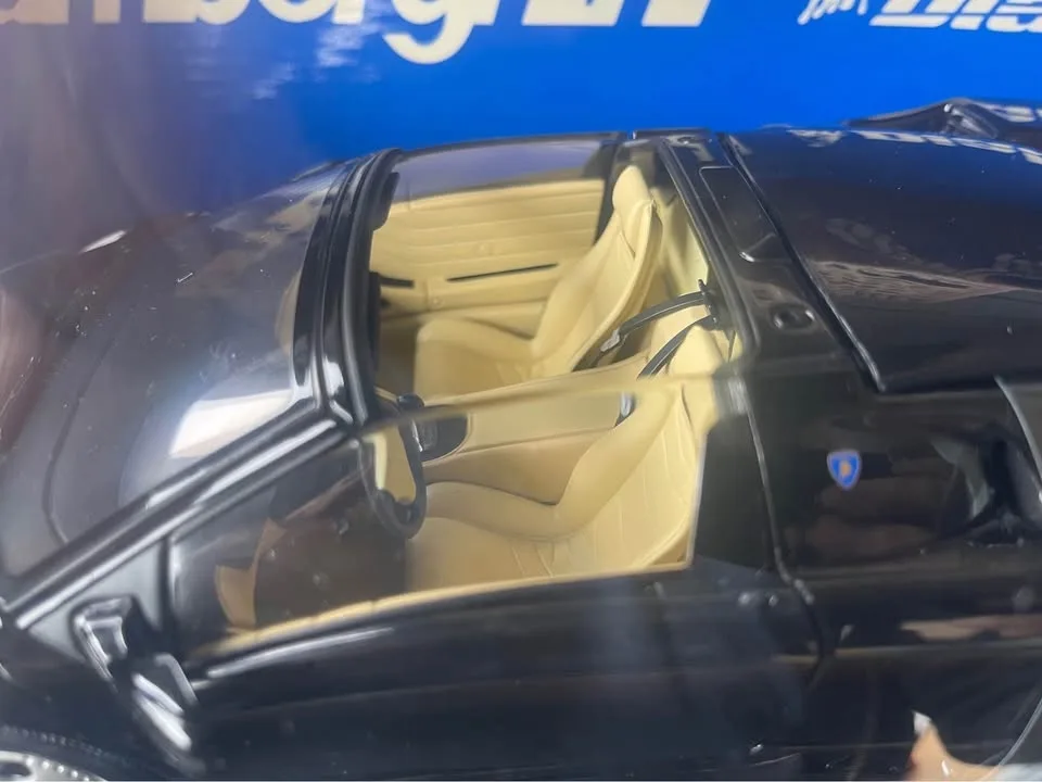 Lamborghini Diablo- AUTOart image indicator(4)