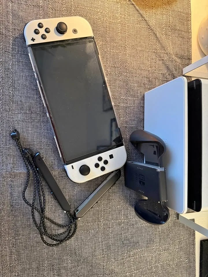 Nintendo Switch OLED