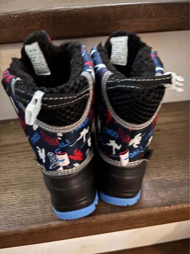 BNWOT Hot Paws Toddler Boots image indicator(2)