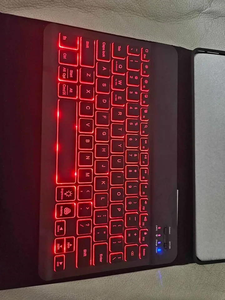 Keyboard & case for tablet - black