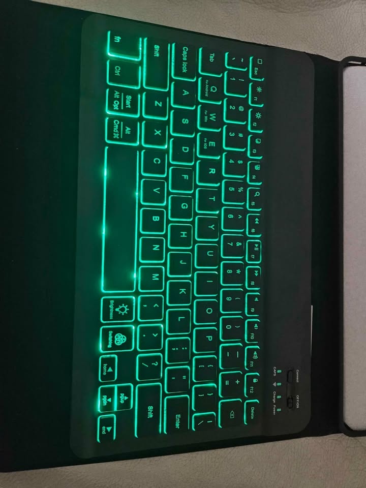 Keyboard & case for tablet - black - photo 2