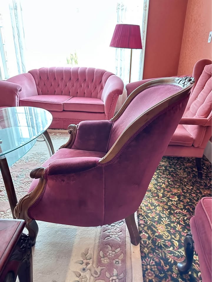 Victorian Velvet Armchair - photo 5