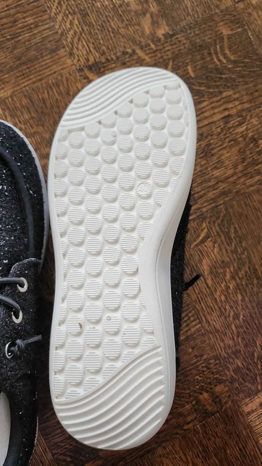 Womens slip on shoes size-40 - photo 2