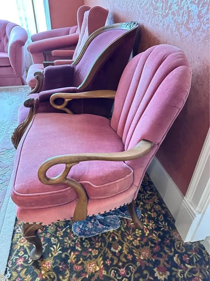 Vintage Hollywood Regency Shell-Back Accent Chair image indicator(3)