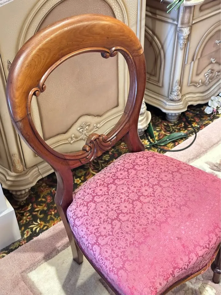 Vintage wooden accent chair image indicator(3)