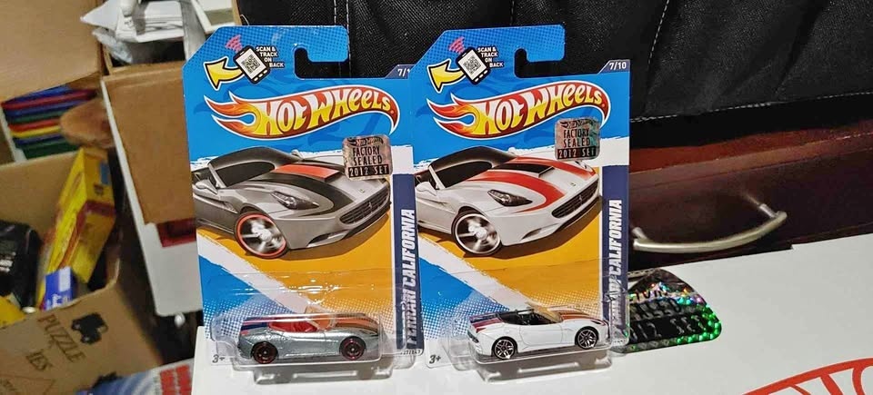 2x 2012 Hot Wheels Ferrari California All Star White