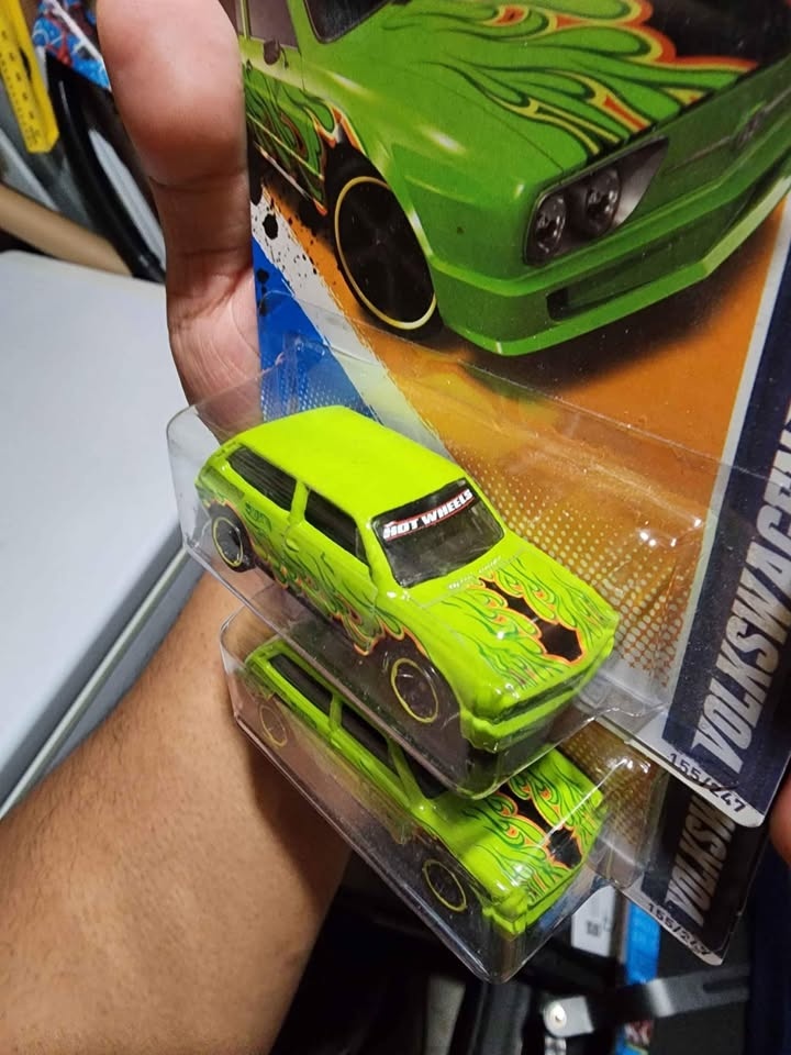 2x rare 2012 Hotwheels Volkswagen Brasilia - photo 3