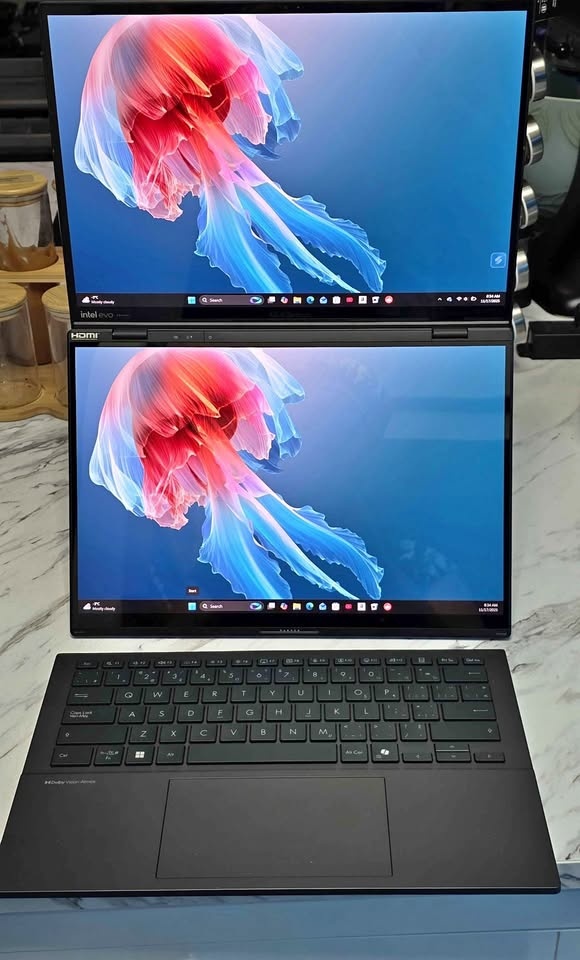 ASUS Zenbook DUO 14" Touchscreen 2-in-1 Al Laptop