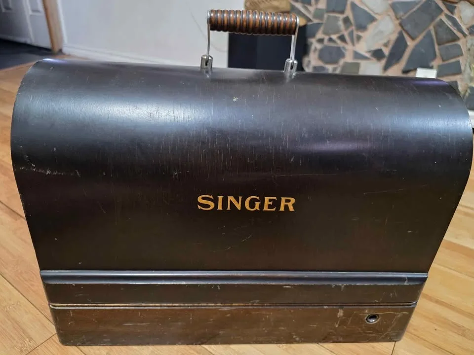 Vintage 1936 Singer Sewing machine image indicator(7)