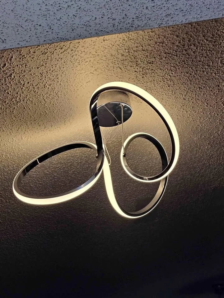 Swirl LED pendant light
