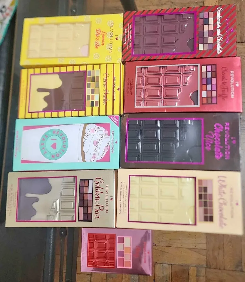 I ♡ Revolution makeup palettes