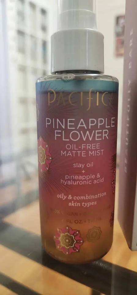 Pacifica & E.L.F cosmetics setting sprays image indicator(2)