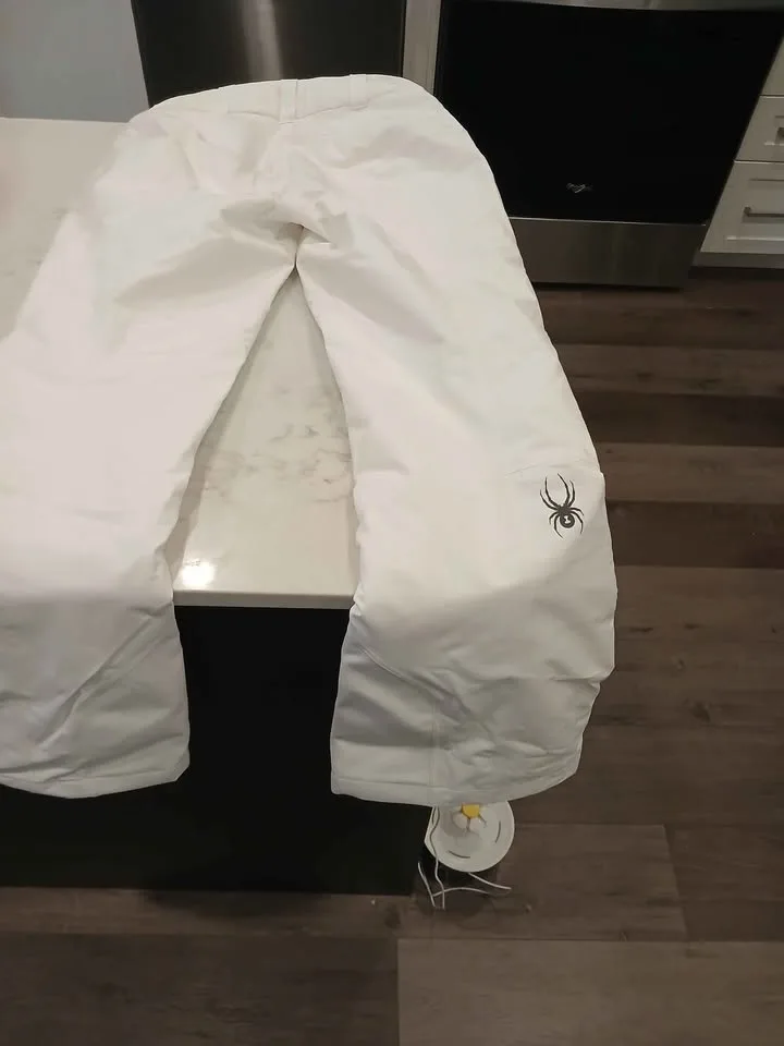 Spyder Snowpants (2 usa) size image indicator(2)